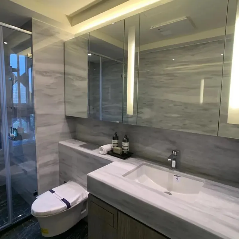 Zal een marmeren plaat voor badkamerijdelheid mij elke ochtend verrassen?