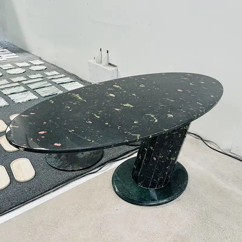 Groene marmeren eettafel